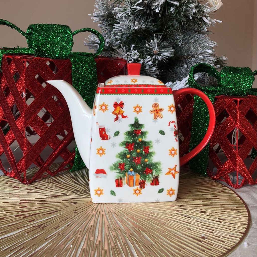 Conjunto de Porcelana Natalino com 14 Peças